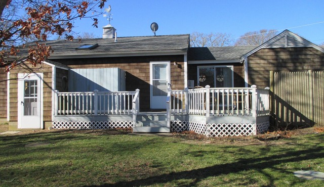 Cozy, Clean, Bikes, Kayaks, Laundry, Ferry Tickets, Near Bike Path and Town