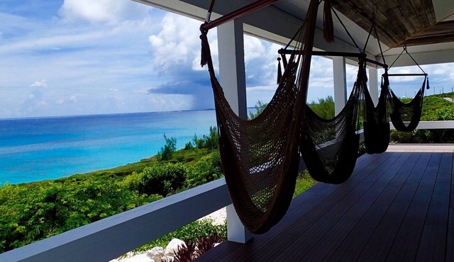 Cozy Cottage with Beautiful Ocean Views