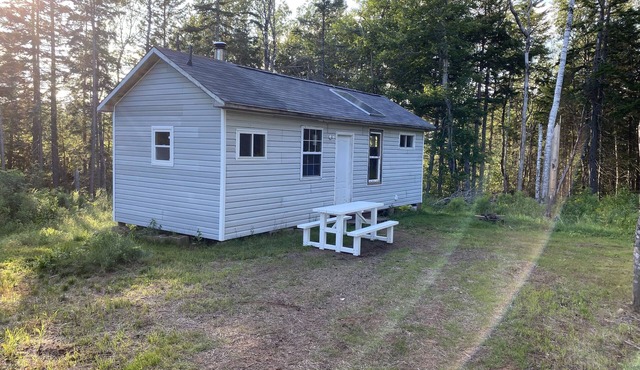 Cozy off grid camp experience