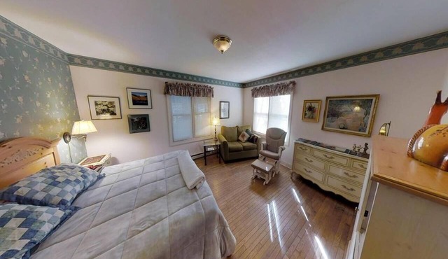 Dodgeton Creek Inn