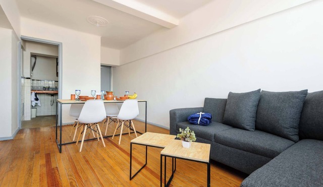 Edificio Aurora – Historical Building w/City Views