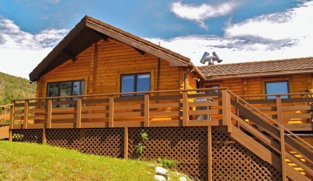 ENCHANTED RIVER CABIN