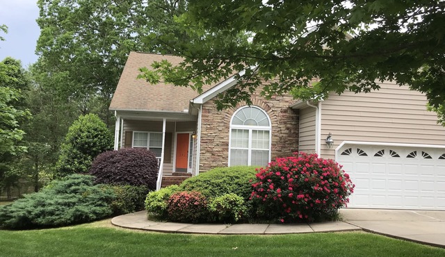 Enjoy relaxing Waterview Home. Golfing, Tennis, and Pool