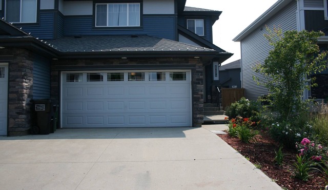 Entire Large|3BHome|King Bed| with A/C |Mins to WEM