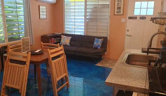 Esperanza Studio A/C Up Hill Apt. B
