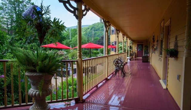Fairlawn Inn