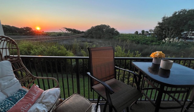 Gorgeous OCEAN FRONT CORNER UNIT on first floor! Most private corner at resort!