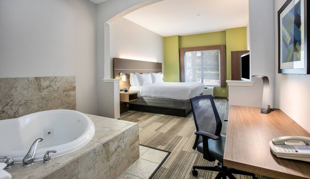 Holiday Inn Express Hotel & Suites Dallas-Grand Prairie I-20 by IHG