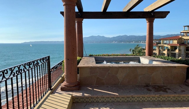 La Estancia 3BR Waterfront Penthouse - other size suite also available