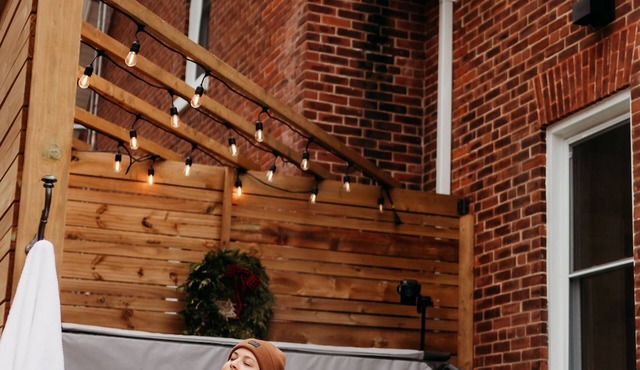 Lakeview Luxury Farmhouse Retreat + Hot Tub