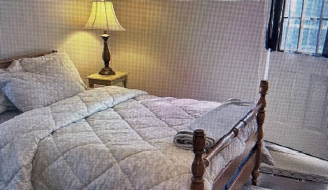 Linden Leaf Gasthaus Inn Apartment Pet friendly Country walks, just off hwy 416
