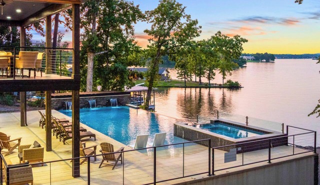 Luxe Lakefront | Sleeps 17 | Fireplace | Hot Tub