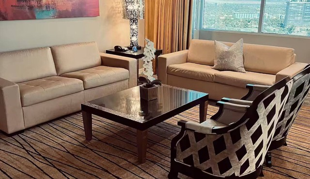 Luxury 4-bedroom Presidential Lock off Suite in Westgate Resort & Casino