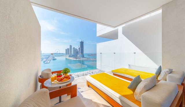 Luxury Apt & Private Beach - FIVE Palm Jumeirah