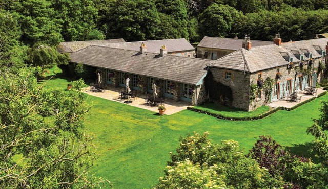 Luxury Country Estate & Farm Group Stay – Sleeps 14-16 in Ireland’s Ancient East