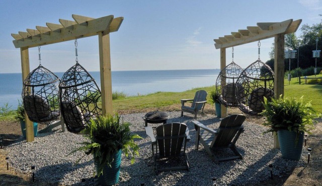 Luxury Lakefront Retreat: Panoramic Views, Game Room, Fire Pit Swings & More