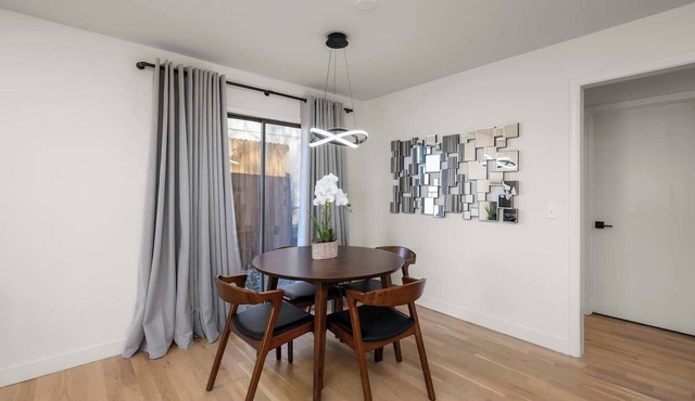 Luxury Modern 2BR W/Garage