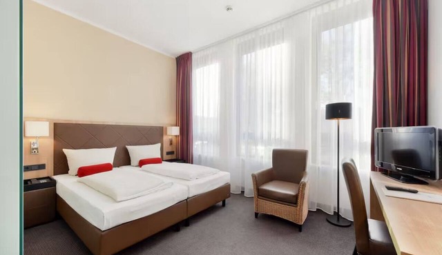 Make Yourself at Home in This Inviting Travel Retreat! Pets Are Welcome!