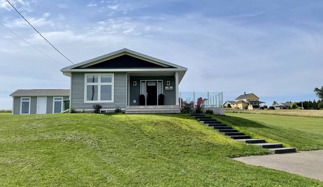Modern Water-View Cottage with A/C