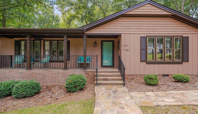 Nature Lovers Serene Get-A-Way RANCH in North Raleigh