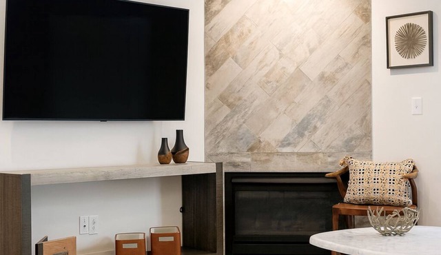 NEW Low Elevation 2BR luxury condo in delightful Basalt - 10 mins from Snowmass