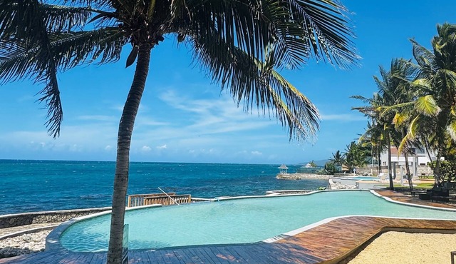 Ocean Front Luxury 2/2 in Whispering Seas