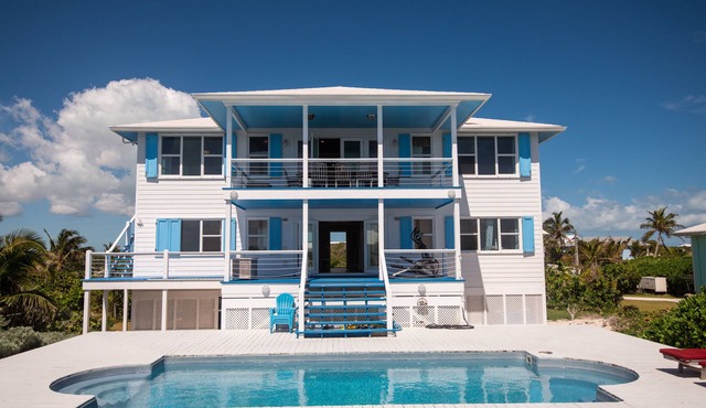 Oceanfront Beauty 6 KING beds/6 baths! Big Pool and Volleyball Court In Front yd