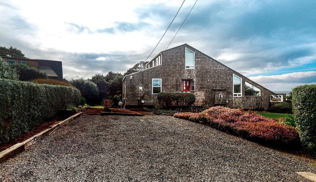 Oceanfront Home with Private Hot Tub, Ocean Views, Fireplace & Beach Access Path