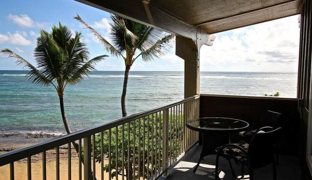 Only thing between you and the ocean is the Beach! Top Floor, unobstructed view