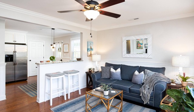 Palm Key - Cozy Coastal Charm