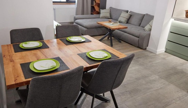 Panoramic Apartment Direct Metro Access