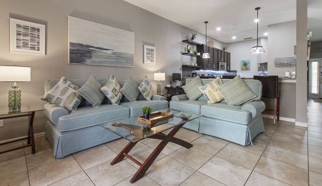 Platinum Updated Modern 2BR at Bahama Bay – 15 Min to Disney