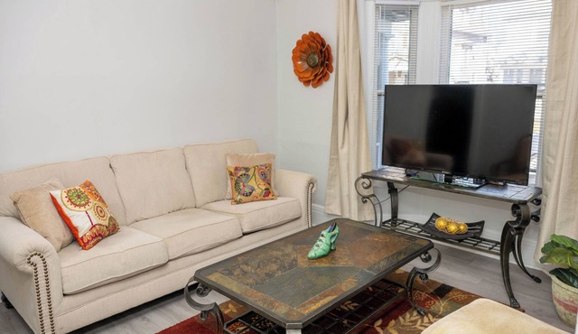 Rochester Cutler 3BR Extended Stay