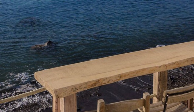 Santorini Beach Cave, Seaside Accommodation, 7 Footsteps to the sea!