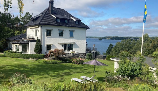 Sea front Ex-Embassy residence near Stockholm