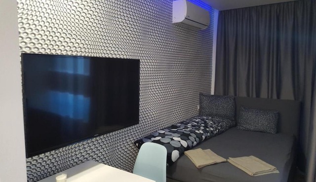 Select Apartment