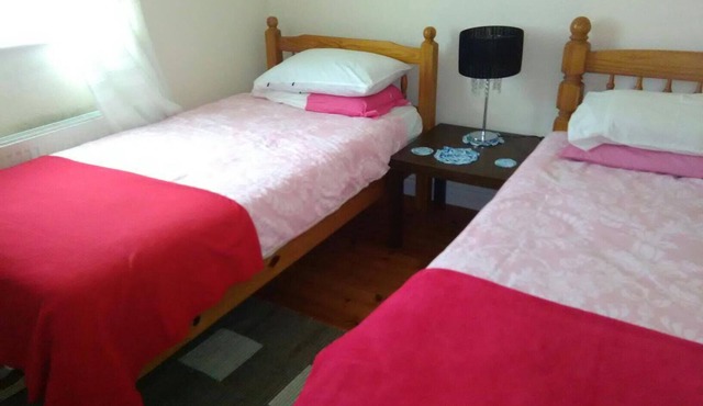 Spacious Modern Country House -4 Bedrooms/2 floors