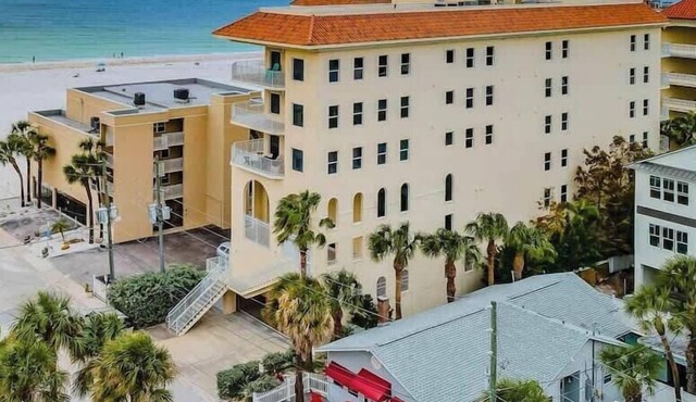 Starfish Beach House - Private Pool Rental