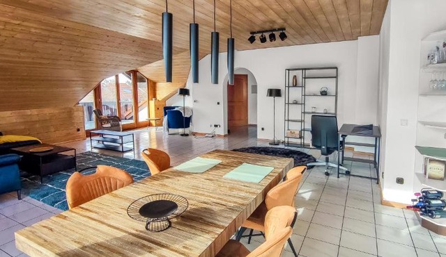 Stylish loft with balcony, quiet and spacious