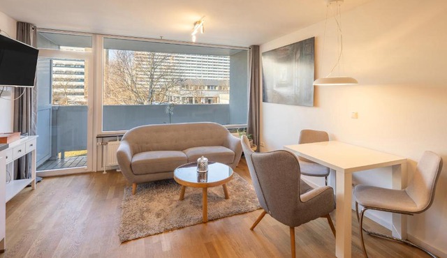 SweetHome - Studio Apartment mit Küche und Balkon