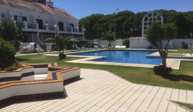 Tomillo-Spacious beach-side townhouse 2 minutes from the sandy beach Fuengirola