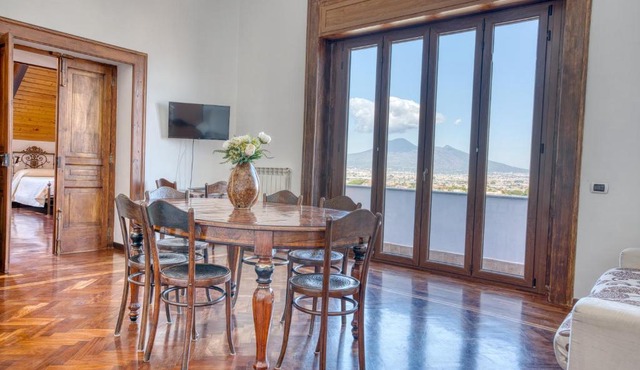 Villa Desiderio Elysia Penthouse with Vesuvius View