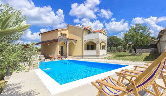 Villa Oasis near Krka Waterfalls