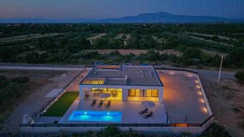 Villa PI25