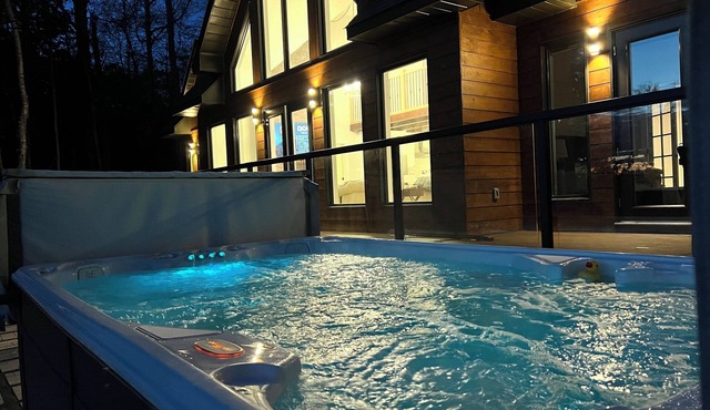 Waterfront Lake House on the Big Rideau Lake