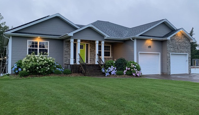 Waterview 5 bedroom home. Sleeps 10