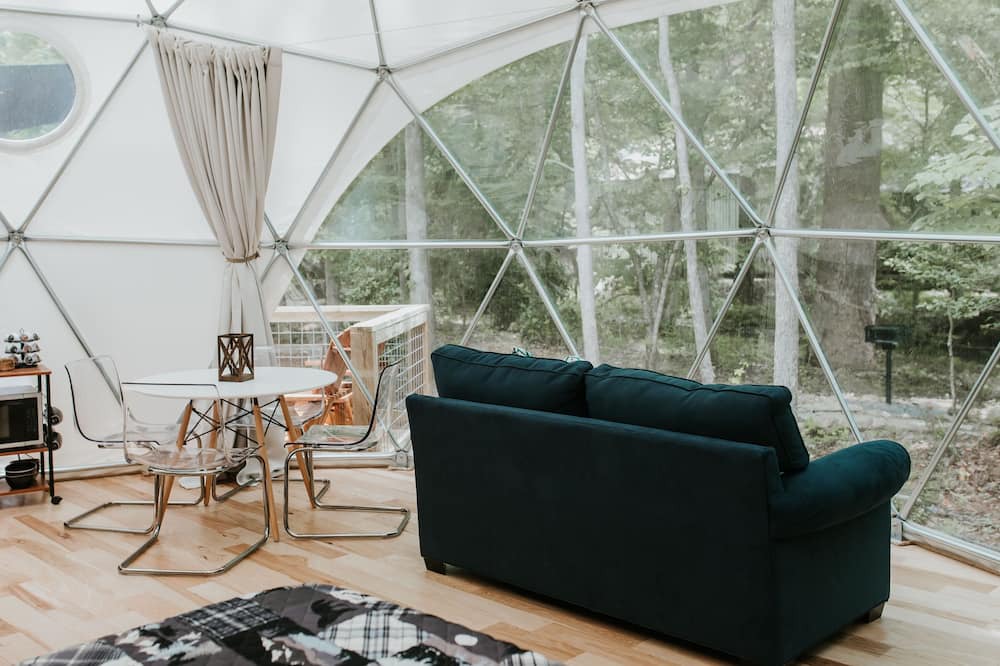 Photo of Livingroom in Pittman Center