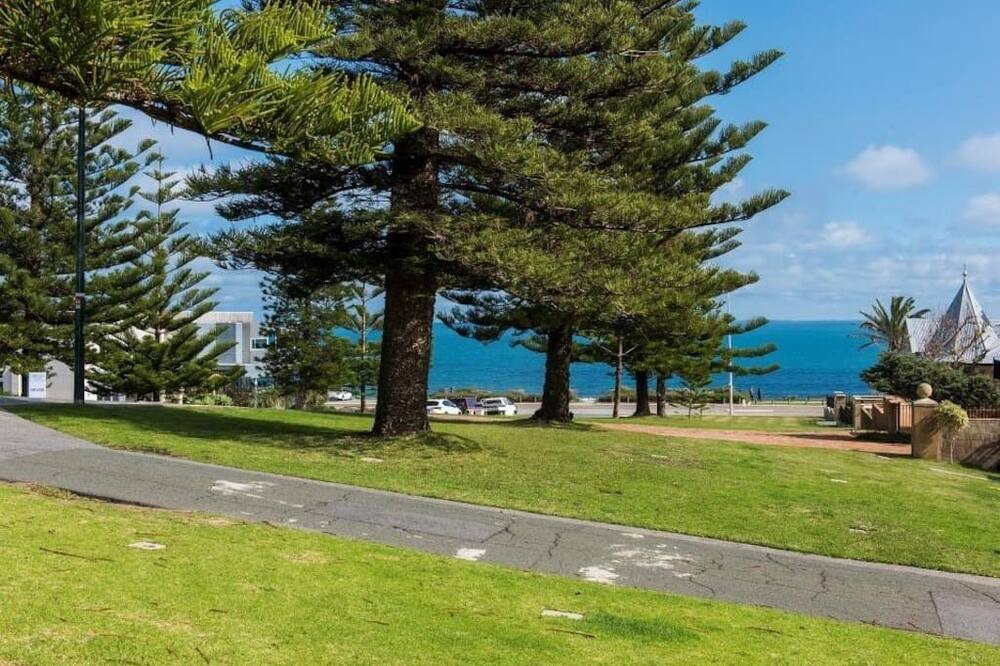 Photo of Others in Cottesloe