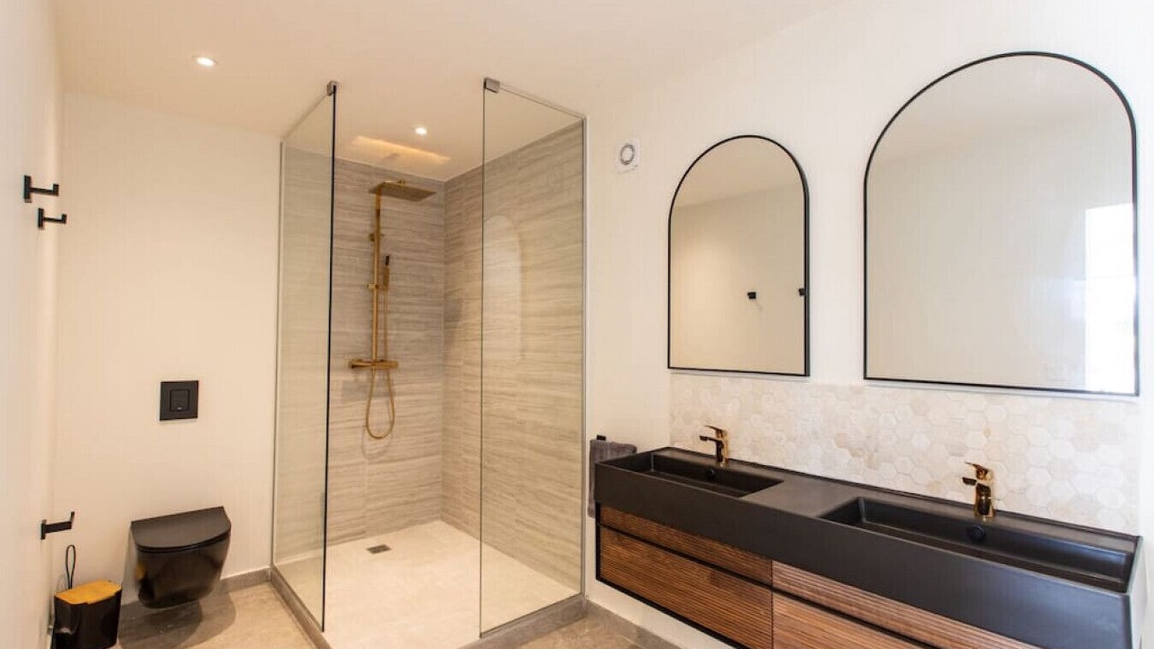 Photo of Bathroom in Les Terres Basses
