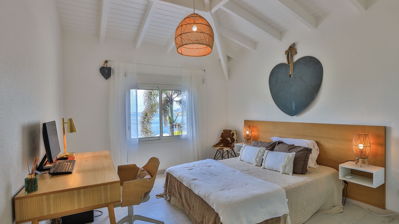 Photo of Bedroom in Cul de Sac